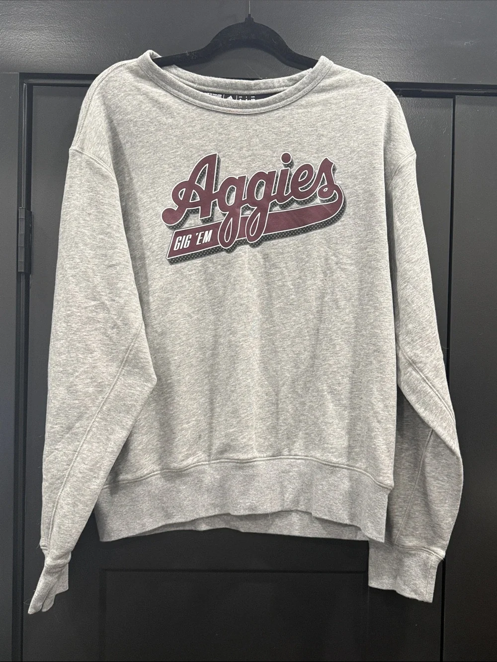 Adidas NWOT Aggies 'Gig 'Em' Grey Crewneck Sweatshirt Size Medium